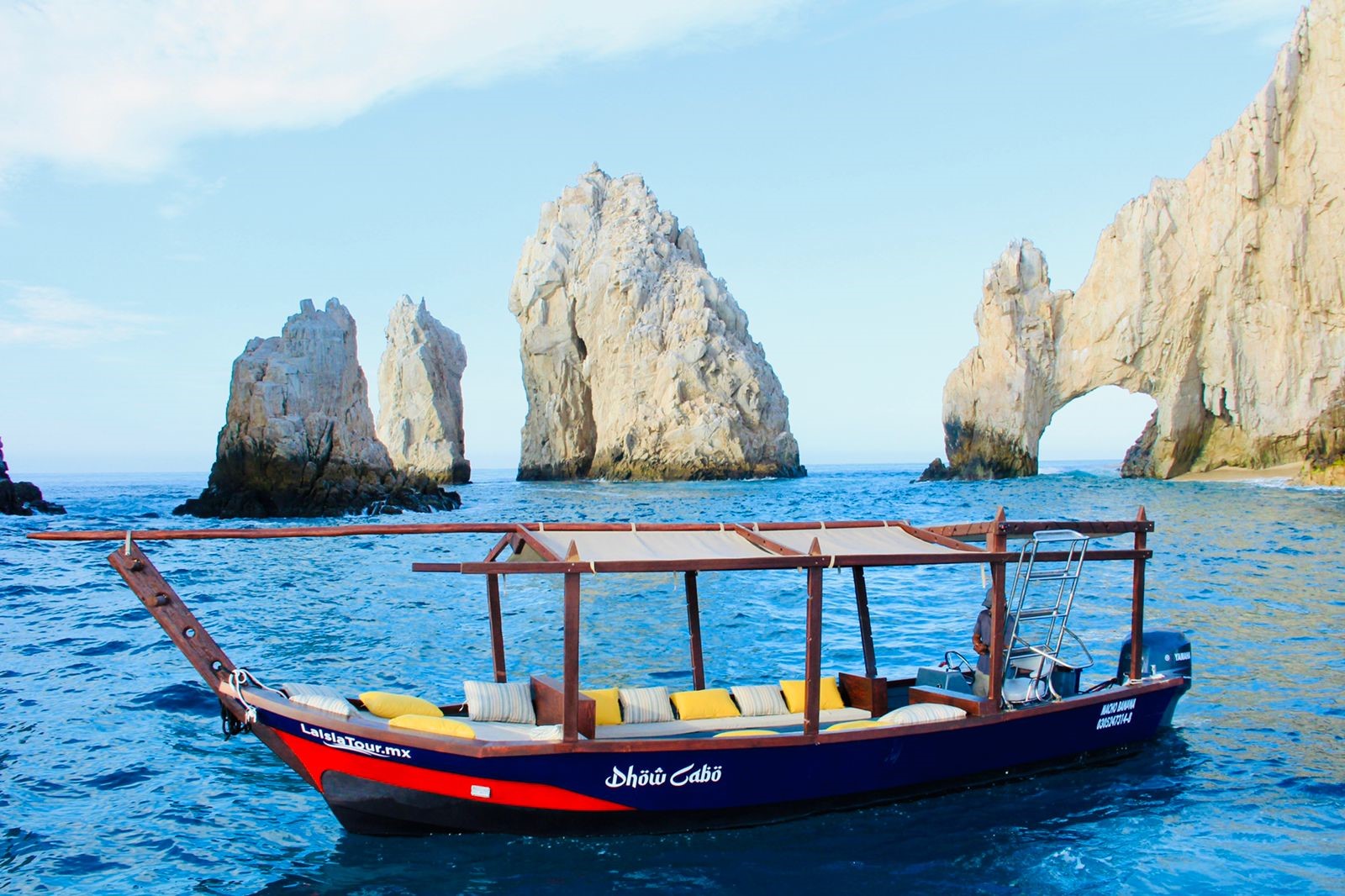 Isla - Dhow Whale Watching Tour