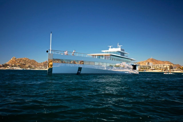 Yachts in Cabo