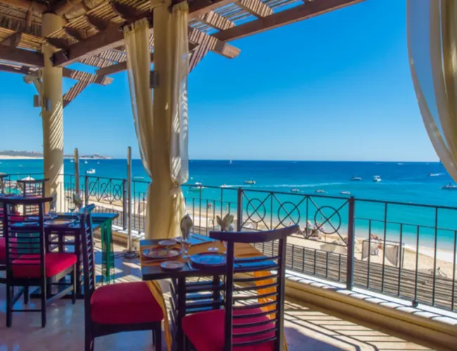 casa dorada dining