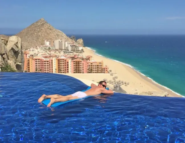 Out & About in Gay-Friendly Cabo 