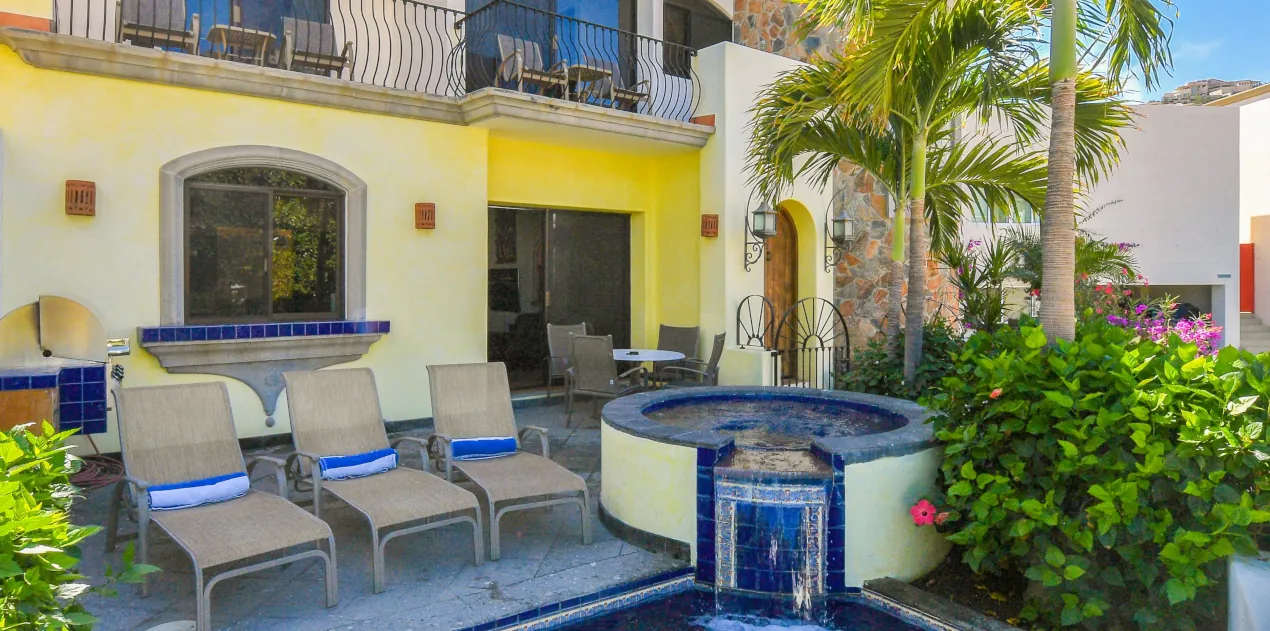 1 exterior villa de tres hermanas main trigger