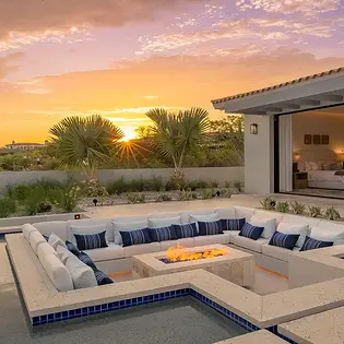 05 casa christine firepit