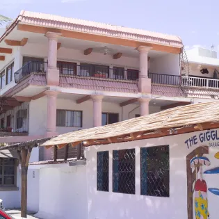 1 exterior giggling marlin penthouse