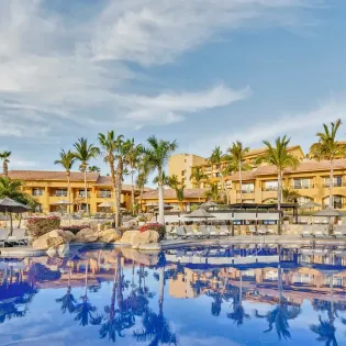 1 exterior grand fiesta americana los cabos