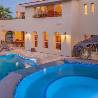 1 exterior villa de la luz