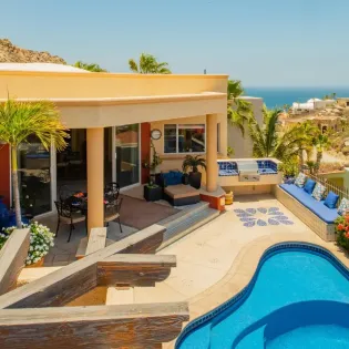 1 exterior villa ladrillo