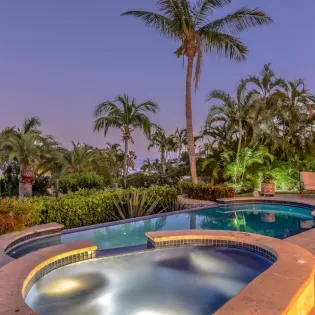1 exterior villa las brisas