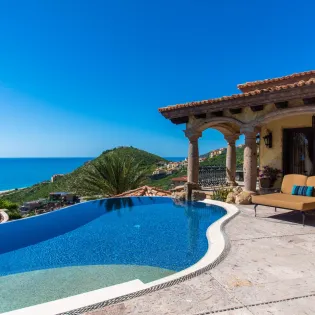1 exterior villa maria