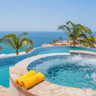 1 villa de los suenos hot tub