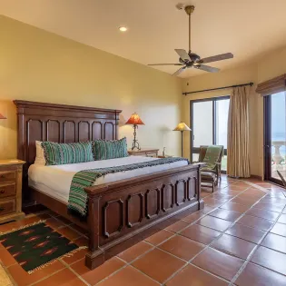 1 villa mariposa bedroom