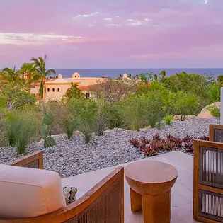 10 casa christine seating