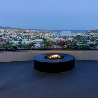 10 exterior hollywood house