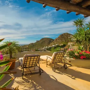 10 exterior villa las flores