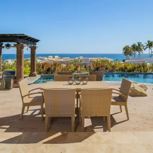 10 exterior villa vista al mar