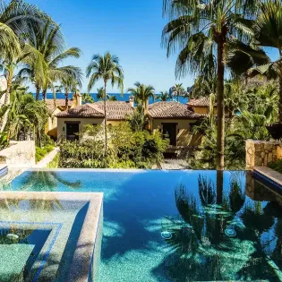 10 hacienda beach club and residences suitepool