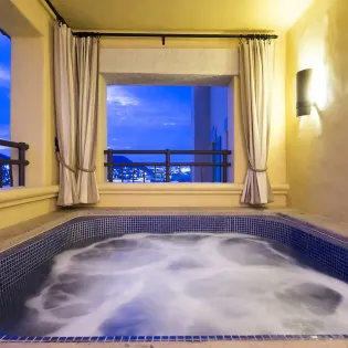 10 hacienda2503 hottub