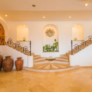 10 hallway villa leonetti