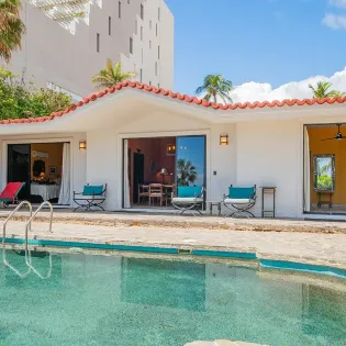 10 pool casa bugambilia