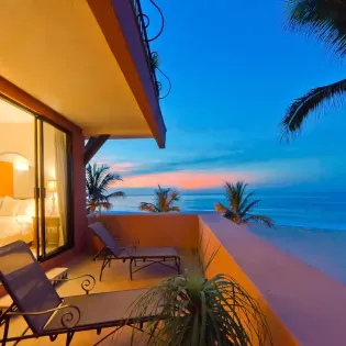 11 casa del mar condominiums suite
