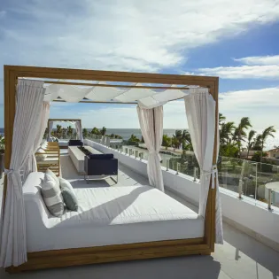 11 exterior casa aqua blanca
