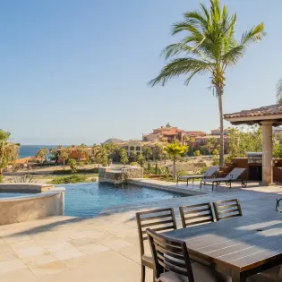 11 exterior villa cortez