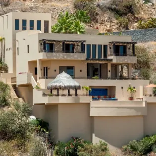 11 exterior villa sebastian