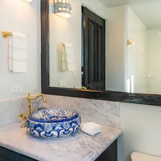 12 casa bellamar de cabo bathroom