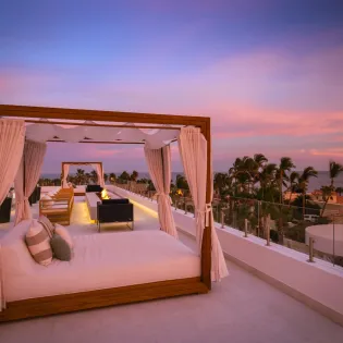 12 exterior casa aqua blanca