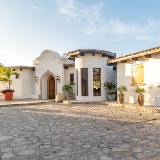 12 exterior casa corona