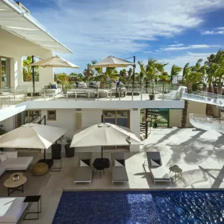 13 exterior casa aqua blanca