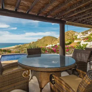 13 exterior villa las flores