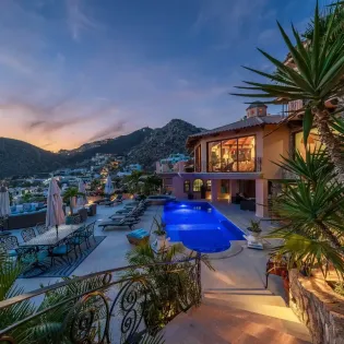13 exterior villa marisal