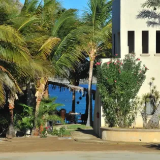 13 exterior villa marlin