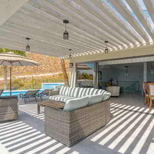 13 exterior villa nazar