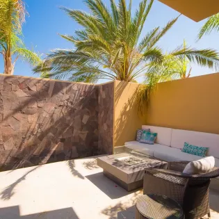 13 exterior villa pacific west