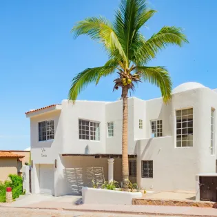 13 exterior villa tamika