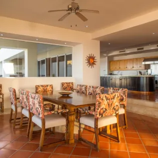 14 dining area villa perla
