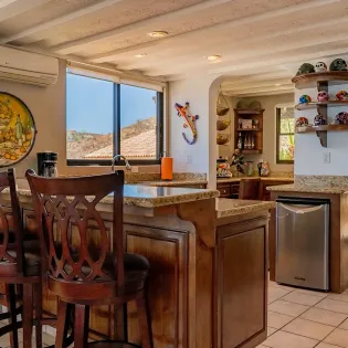 14 villa california kitchen bar