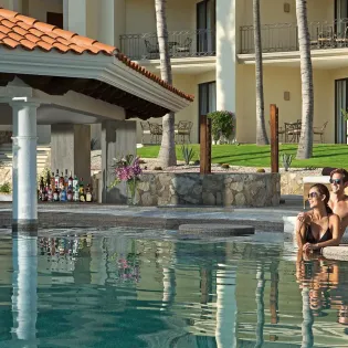 15 dreams los cabos poolbar