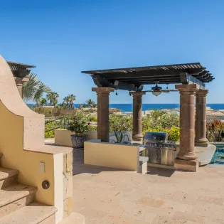 15 exterior villa vista al mar