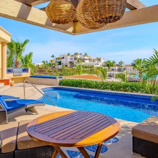 15 poolside villa ladrillo