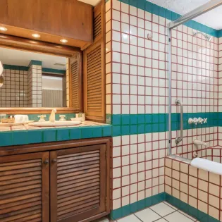 16 bathroom 1 solmar resort