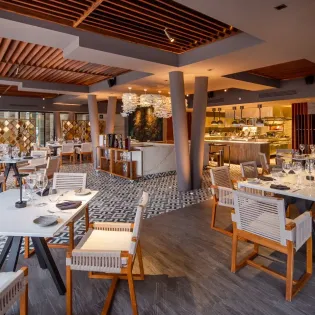 16 dining area the club at solaz  luxury villas