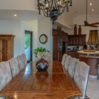 16 dining area villa las brisas