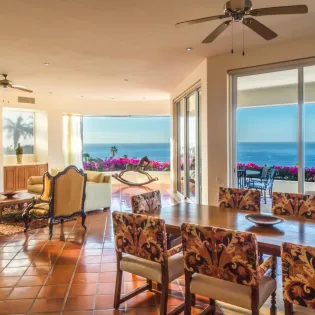16 dining area villa perla