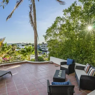 16 exterior villa fiesta