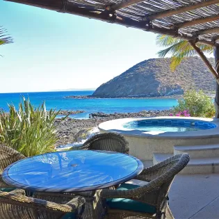 16 rancho de costa hot tub