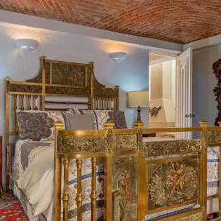 16 villa california bedroom 1