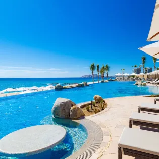 16 villa la valencia resort spa