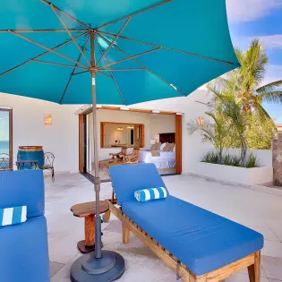 16 vllla bahia de los frailes patio